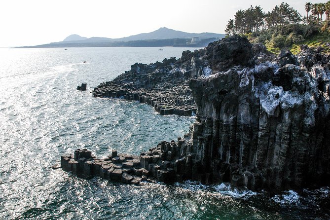 Discovering the Beauty of Jeju on a Day Trip